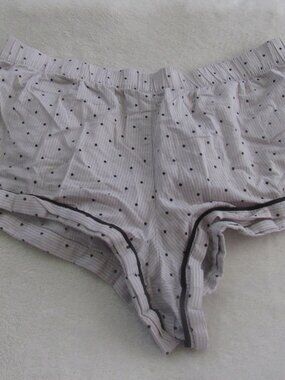 Victoria's Secret Lounge Shorts Size Small USED